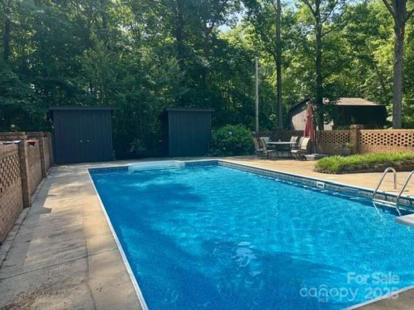 5109 Goldcrest Drive, Indian Trail, NC 28079.  MLS# CAR4265606, YatesRealty ID 22113. 