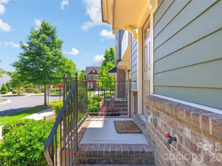 4248 Audubon Park Drive, Charlotte, NC 28217.  MLS# CAR4330051, YatesRealty ID 22114. 