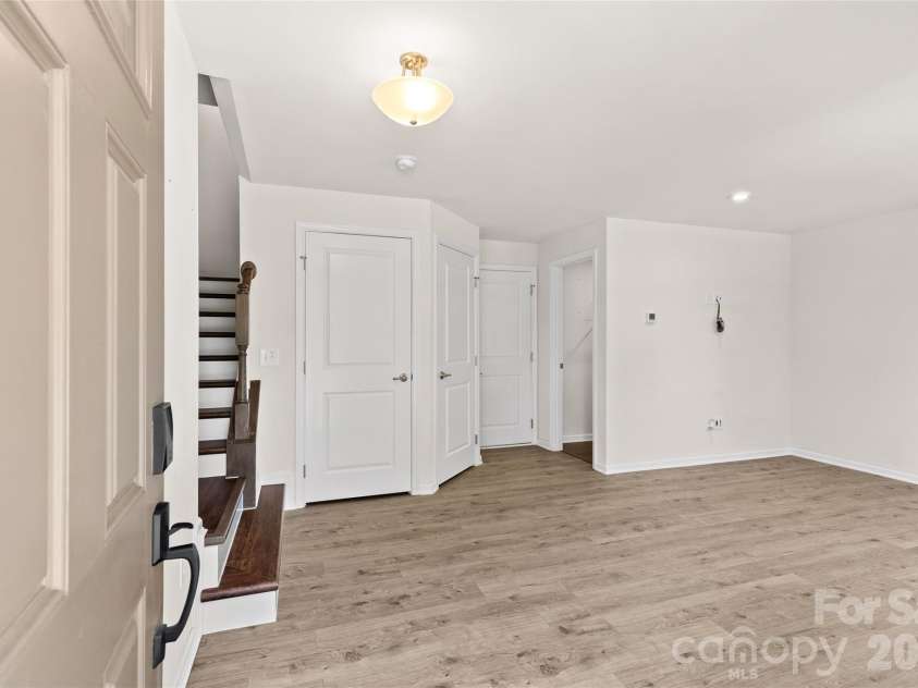 4248 Audubon Park Drive, Charlotte, NC 28217.  MLS# CAR4330051, YatesRealty ID 22114. 