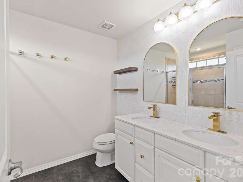 4248 Audubon Park Drive, Charlotte, NC 28217.  MLS# CAR4330051, YatesRealty ID 22114. 