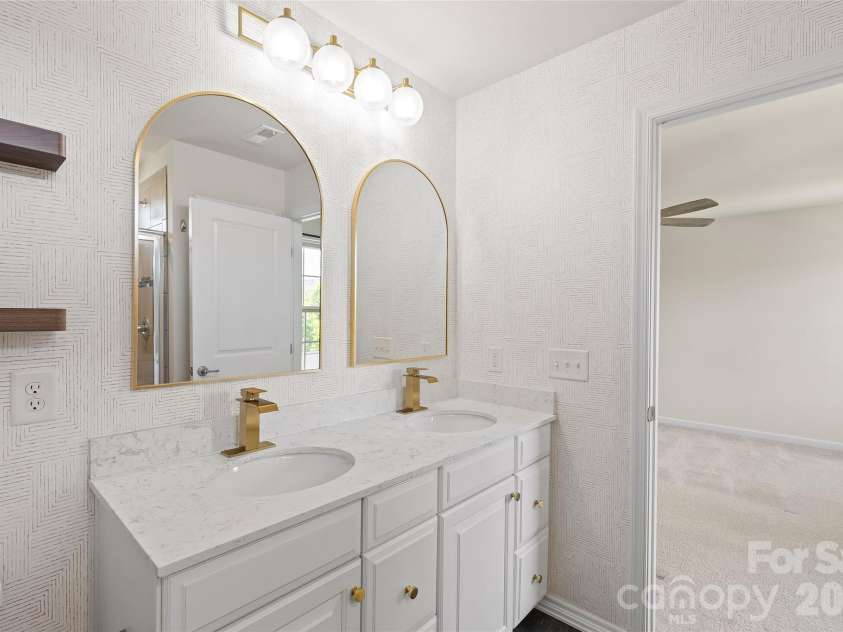 4248 Audubon Park Drive, Charlotte, NC 28217.  MLS# CAR4330051, YatesRealty ID 22114. 