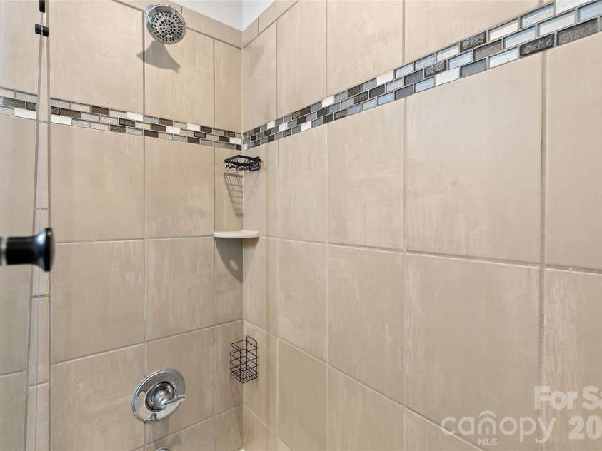 4248 Audubon Park Drive, Charlotte, NC 28217.  MLS# CAR4330051, YatesRealty ID 22114. 