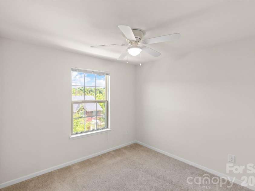 4248 Audubon Park Drive, Charlotte, NC 28217.  MLS# CAR4330051, YatesRealty ID 22114. 