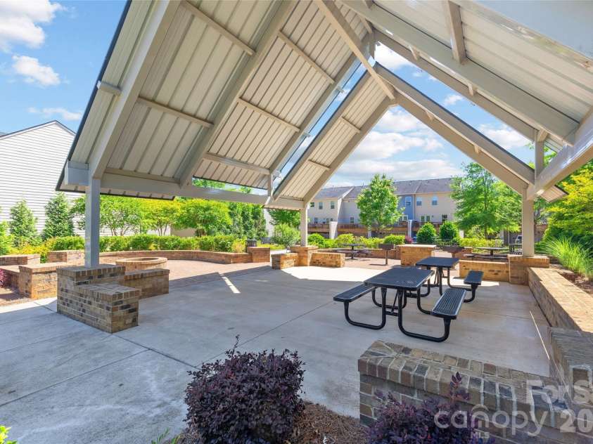 4248 Audubon Park Drive, Charlotte, NC 28217.  MLS# CAR4330051, YatesRealty ID 22114. 