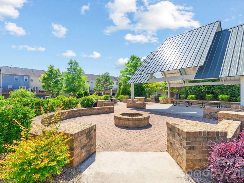 4248 Audubon Park Drive, Charlotte, NC 28217.  MLS# CAR4330051, YatesRealty ID 22114. 