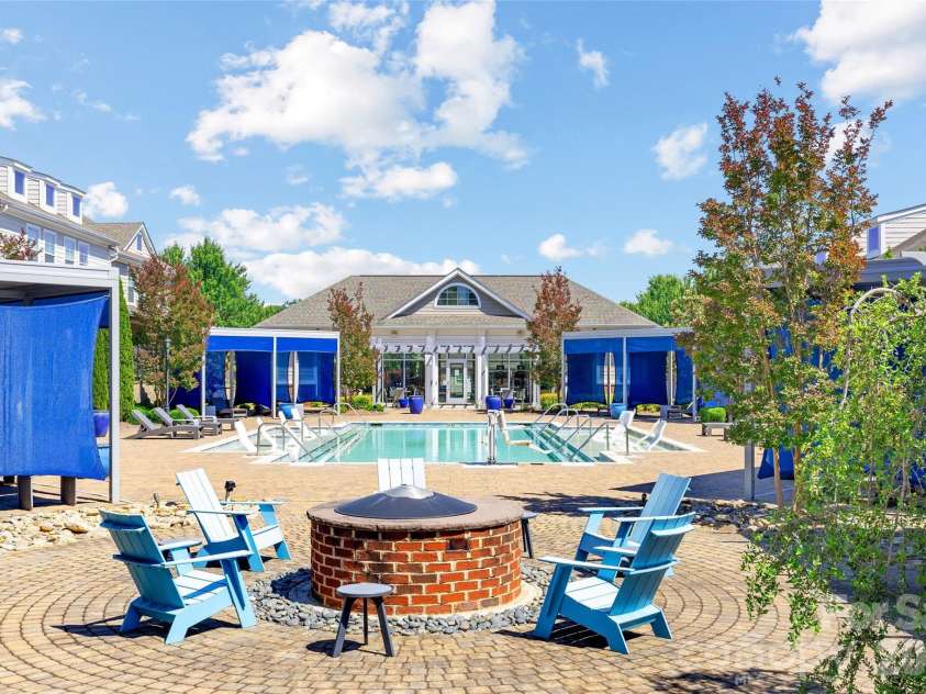 4248 Audubon Park Drive, Charlotte, NC 28217.  MLS# CAR4330051, YatesRealty ID 22114. 