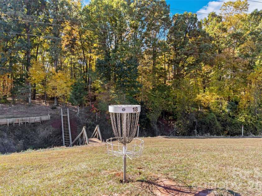 4248 Audubon Park Drive, Charlotte, NC 28217.  MLS# CAR4330051, YatesRealty ID 22114. 
