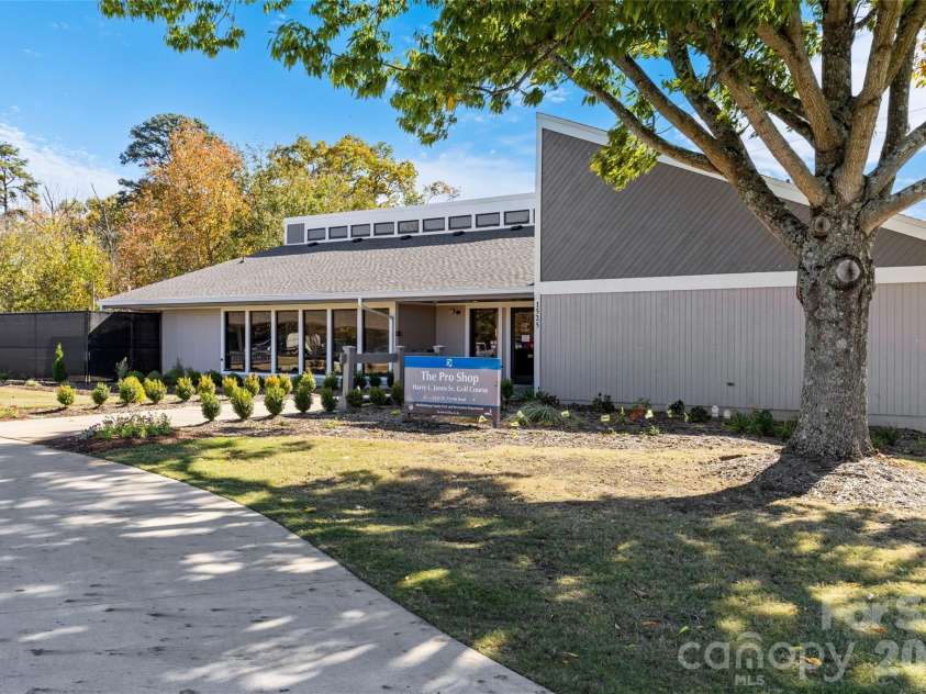 4248 Audubon Park Drive, Charlotte, NC 28217.  MLS# CAR4330051, YatesRealty ID 22114. 