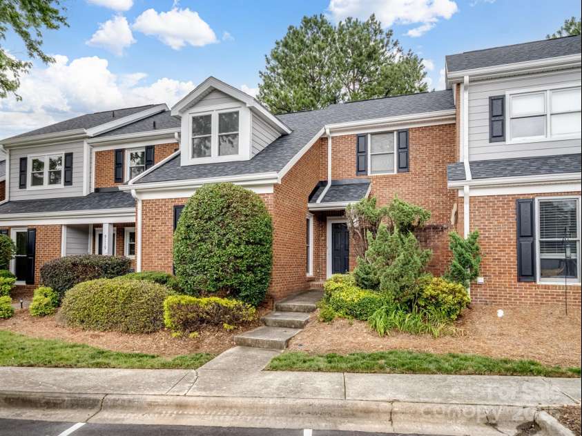 9121 Kings Canyon Drive, Charlotte, NC 28210.  MLS# CAR4264928, YatesRealty ID 22114. Front