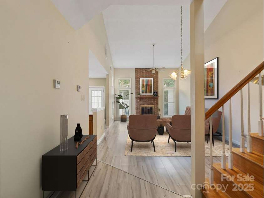 9121 Kings Canyon Drive, Charlotte, NC 28210.  MLS# CAR4264928, YatesRealty ID 22114. Virtual foyer