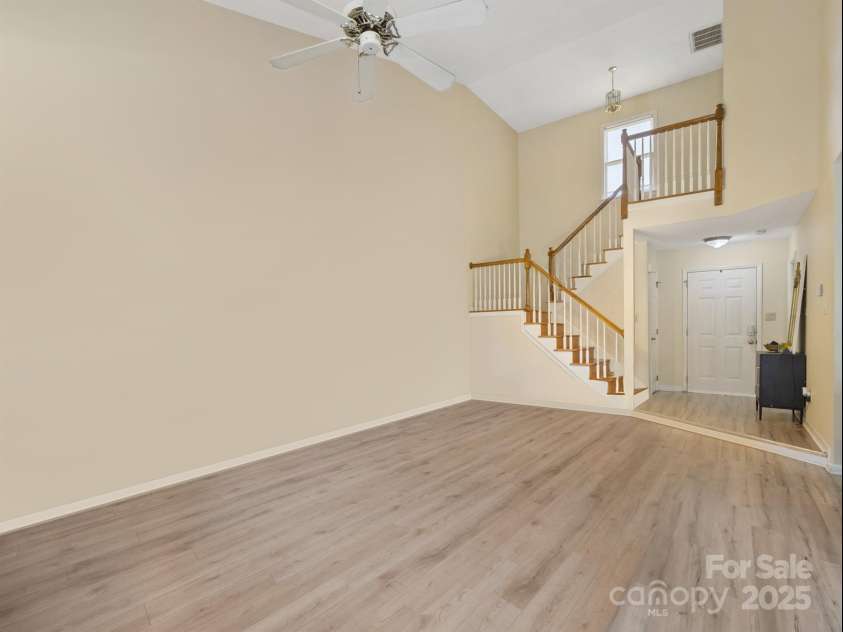 9121 Kings Canyon Drive, Charlotte, NC 28210.  MLS# CAR4264928, YatesRealty ID 22114. Virtual great room/staircase