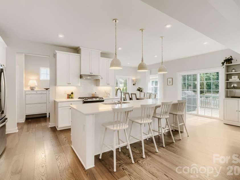 11126 Sound Road, Davidson, NC 28036.  MLS# CAR4379967, YatesRealty ID 22115. 