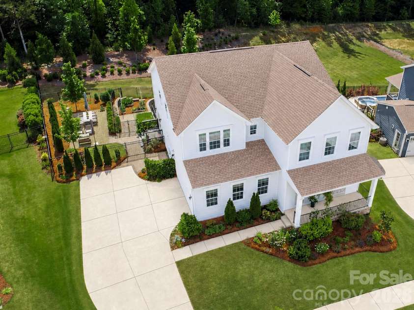 11126 Sound Road, Davidson, NC 28036.  MLS# CAR4379967, YatesRealty ID 22115. 