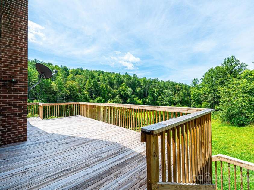 5595 Cloverfield Place, Boomer, NC 28606.  MLS# CAR4265355, YatesRealty ID 22115. 