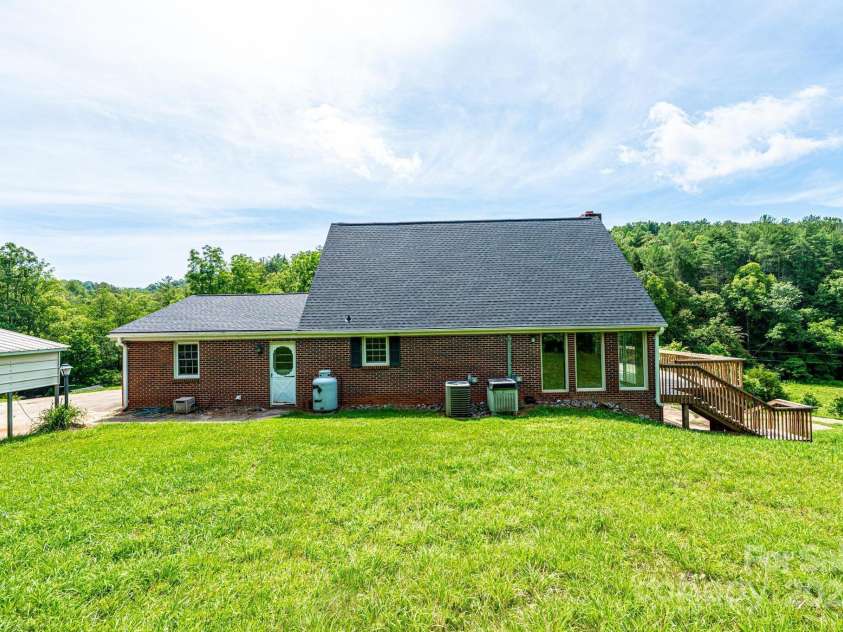 5595 Cloverfield Place, Boomer, NC 28606.  MLS# CAR4265355, YatesRealty ID 22115. 