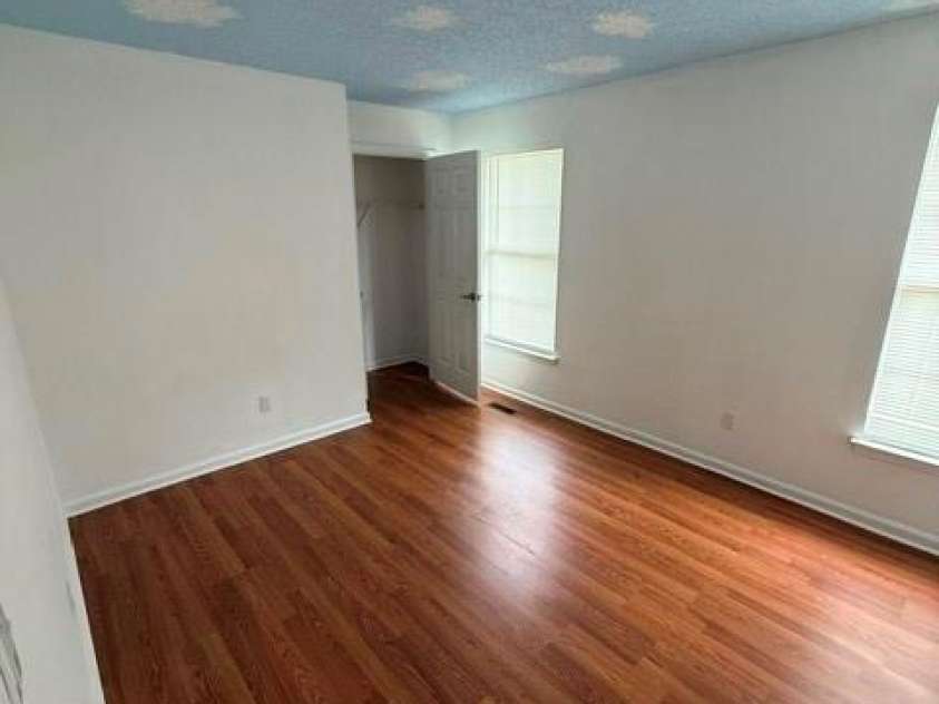 1141 Cureton Place, Charlotte, NC 28217.  MLS# CAR4381082, YatesRealty ID 22116. 