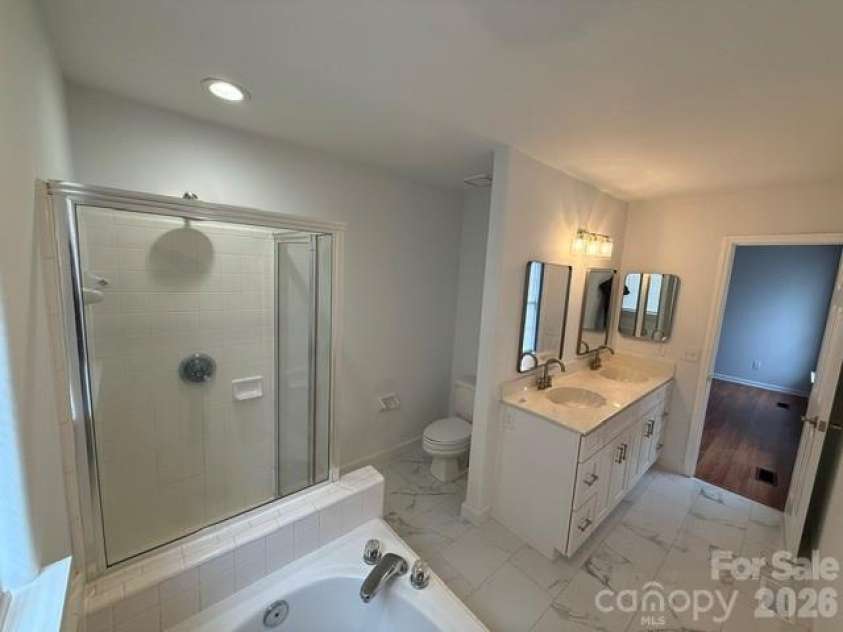 1141 Cureton Place, Charlotte, NC 28217.  MLS# CAR4381082, YatesRealty ID 22116. 