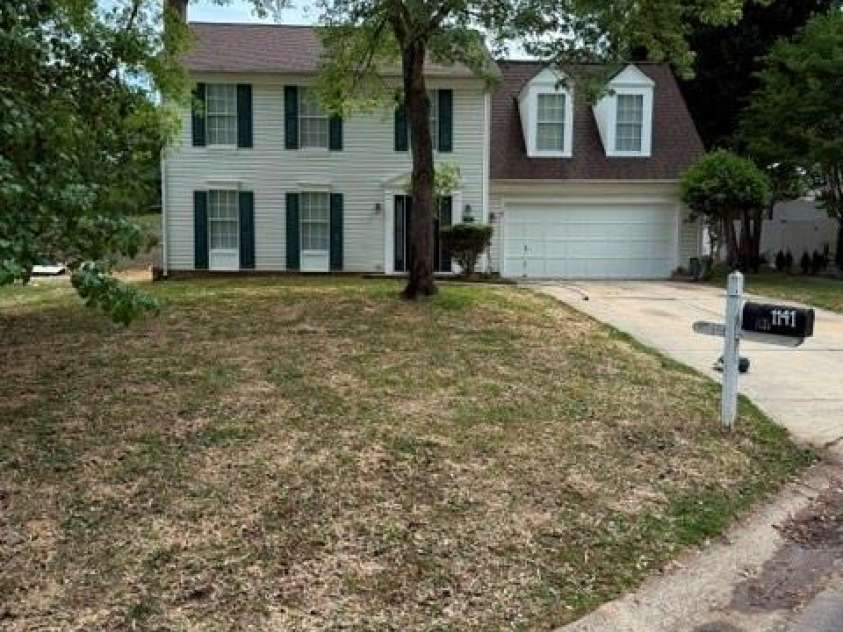 1141 Cureton Place, Charlotte, NC 28217.  MLS# CAR4381082, YatesRealty ID 22116. 