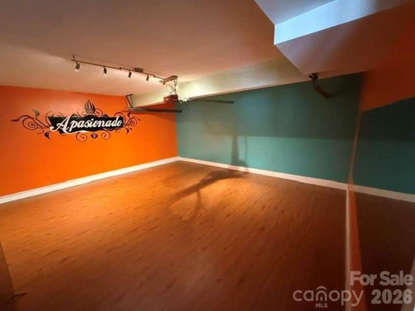 1141 Cureton Place, Charlotte, NC 28217.  MLS# CAR4381082, YatesRealty ID 22116. Garage converter into a room