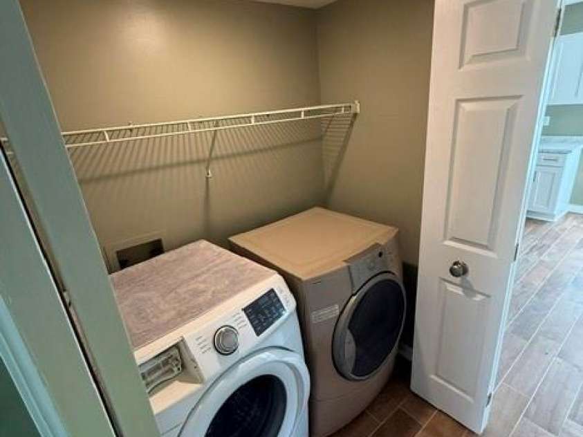 1141 Cureton Place, Charlotte, NC 28217.  MLS# CAR4381082, YatesRealty ID 22116. Laundry closet