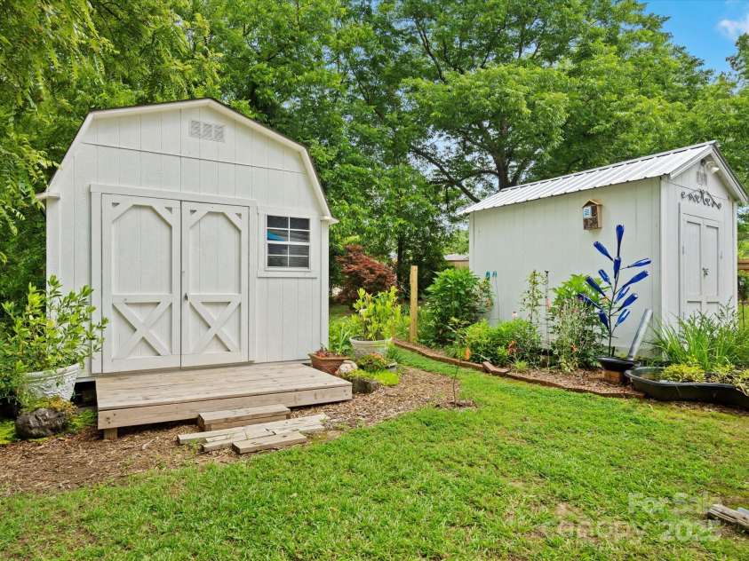 206 Charlotte Street, York, SC 29745.  MLS# CAR4268204, YatesRealty ID 22117. 