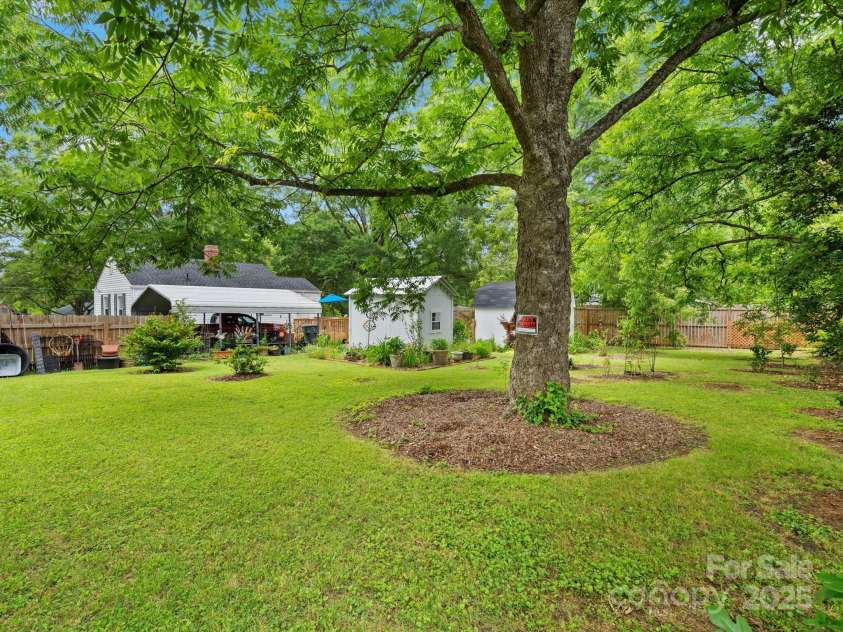 206 Charlotte Street, York, SC 29745.  MLS# CAR4268204, YatesRealty ID 22117. 
