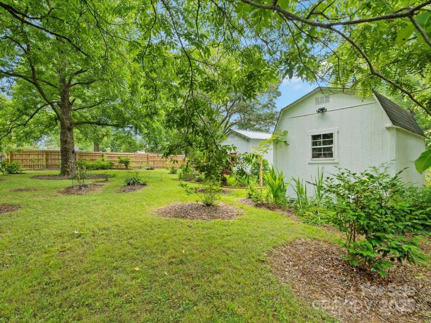 206 Charlotte Street, York, SC 29745.  MLS# CAR4268204, YatesRealty ID 22117. 