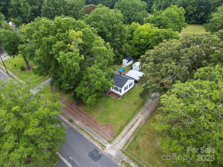 206 Charlotte Street, York, SC 29745.  MLS# CAR4268204, YatesRealty ID 22117. 