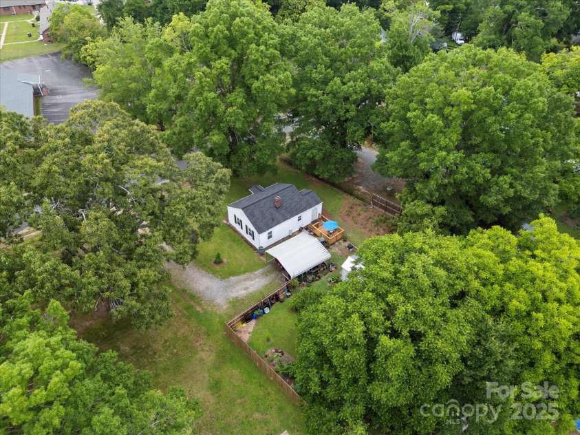 206 Charlotte Street, York, SC 29745.  MLS# CAR4268204, YatesRealty ID 22117. 