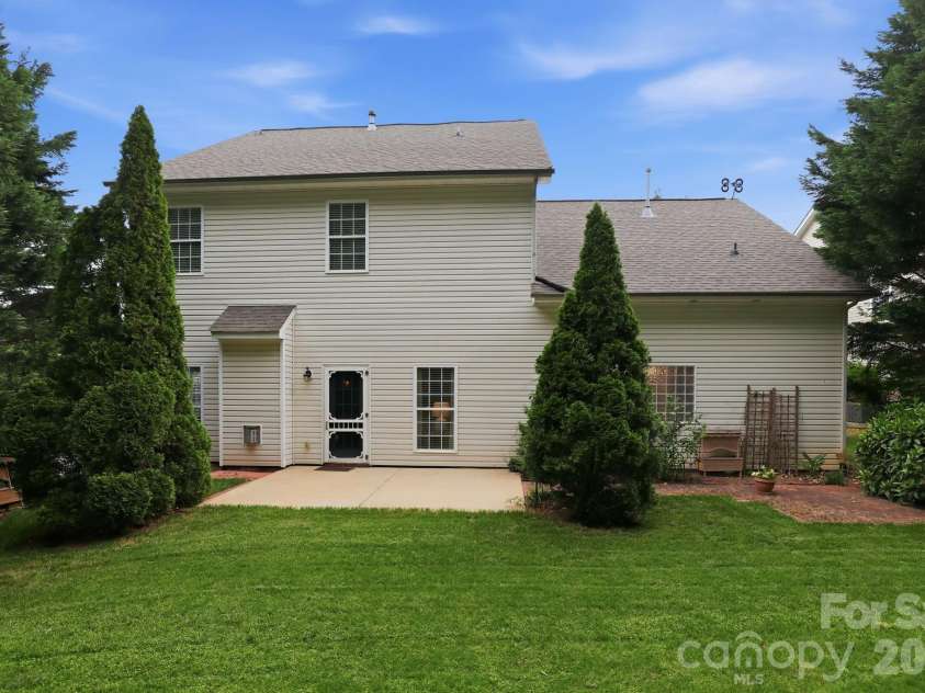 445 Buttermere Road, Fort Mill, SC 29715.  MLS# CAR4372934, YatesRealty ID 22119. 