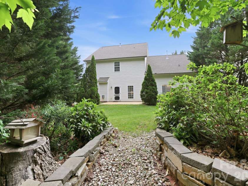 445 Buttermere Road, Fort Mill, SC 29715.  MLS# CAR4372934, YatesRealty ID 22119. 