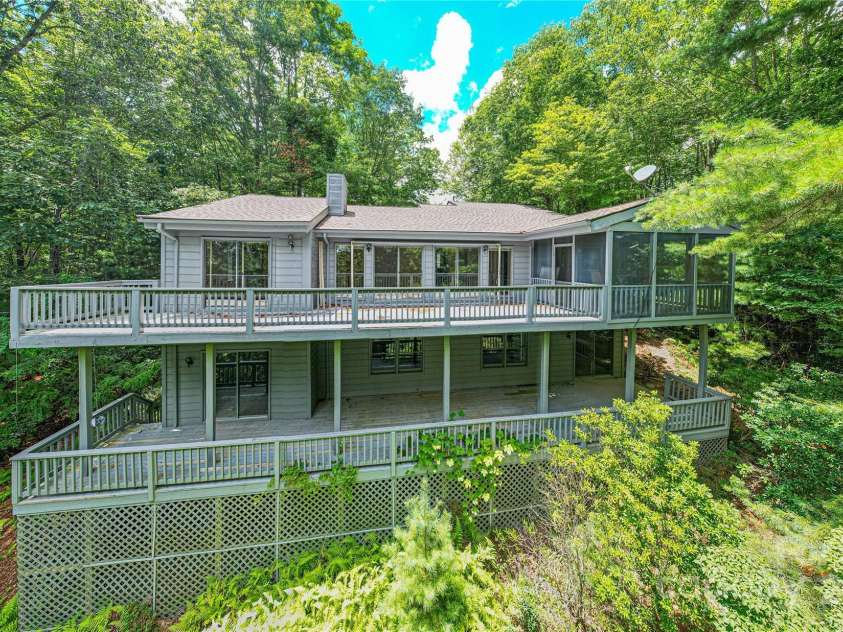 47 Tsitsi Court, Brevard, NC 28712.  MLS# CAR4282699, YatesRealty ID 2212. 