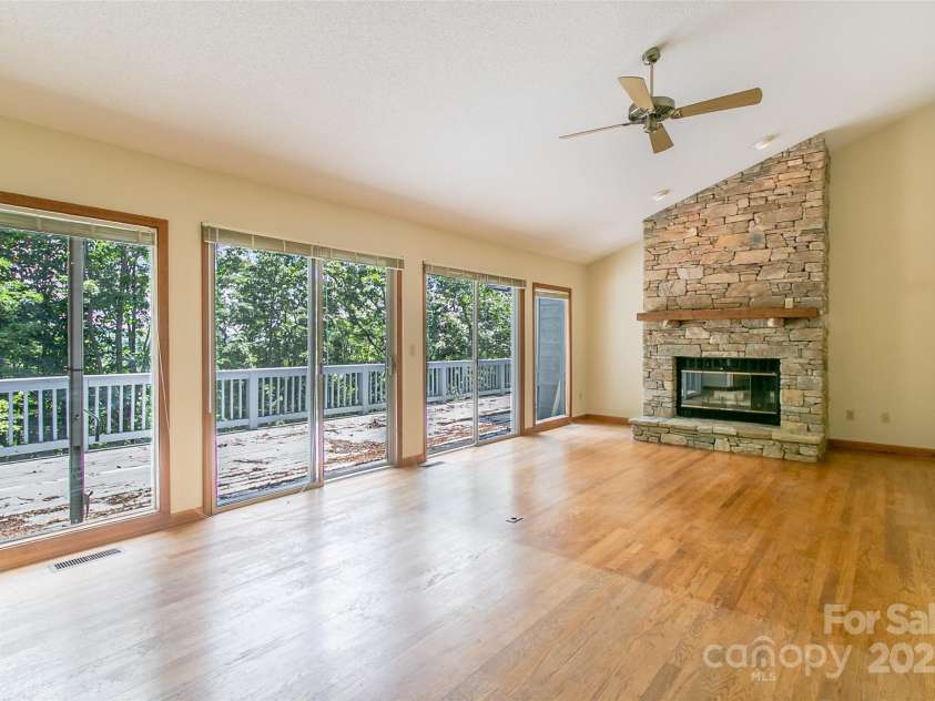 47 Tsitsi Court, Brevard, NC 28712.  MLS# CAR4282699, YatesRealty ID 2212. 