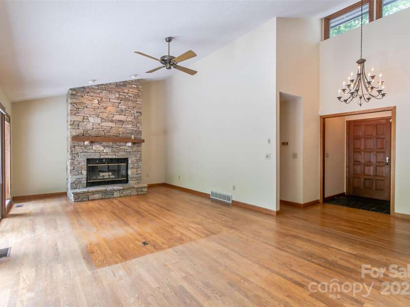 47 Tsitsi Court, Brevard, NC 28712.  MLS# CAR4282699, YatesRealty ID 2212. 