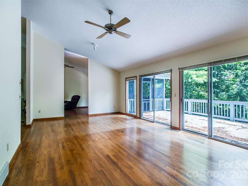 47 Tsitsi Court, Brevard, NC 28712.  MLS# CAR4282699, YatesRealty ID 2212. 