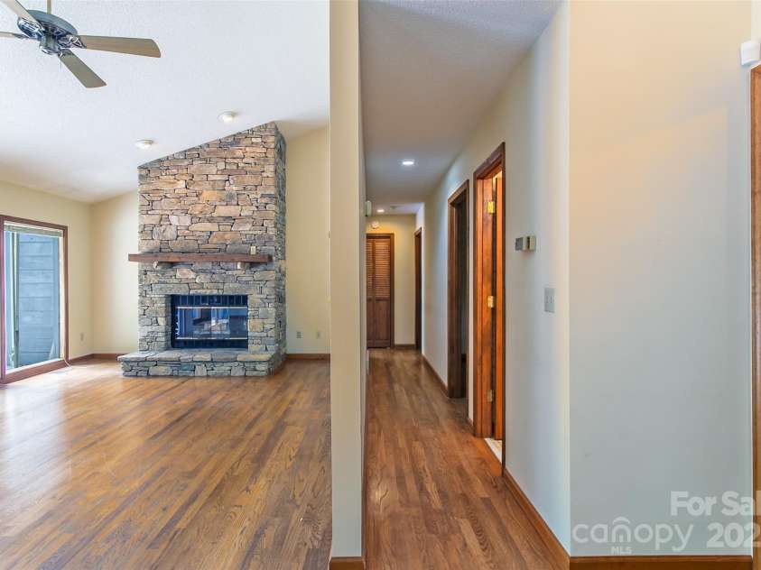 47 Tsitsi Court, Brevard, NC 28712.  MLS# CAR4282699, YatesRealty ID 2212. 