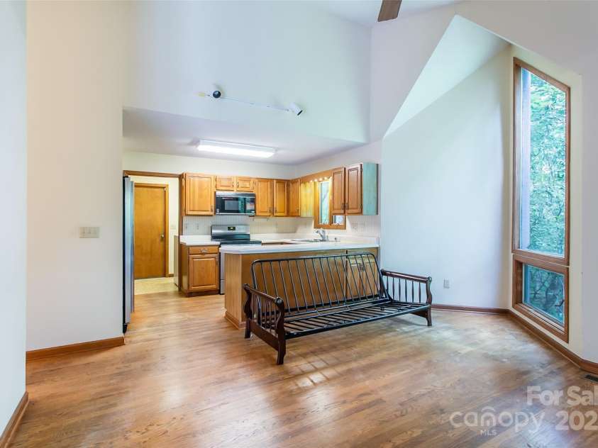 47 Tsitsi Court, Brevard, NC 28712.  MLS# CAR4282699, YatesRealty ID 2212. 