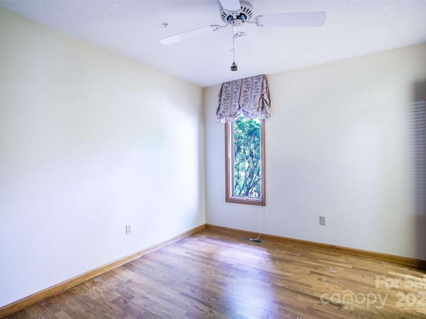 47 Tsitsi Court, Brevard, NC 28712.  MLS# CAR4282699, YatesRealty ID 2212. 