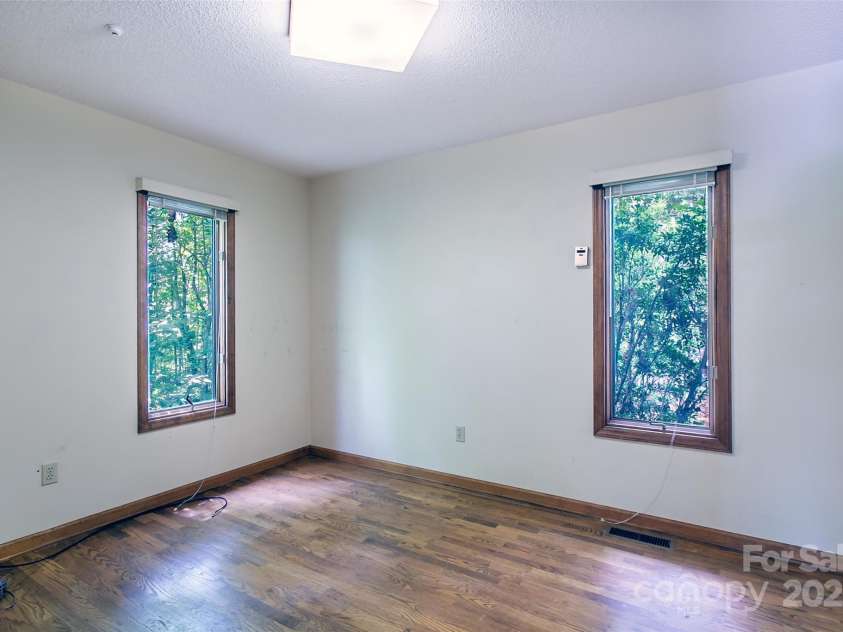 47 Tsitsi Court, Brevard, NC 28712.  MLS# CAR4282699, YatesRealty ID 2212. 