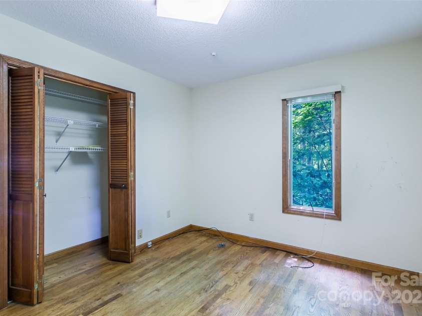 47 Tsitsi Court, Brevard, NC 28712.  MLS# CAR4282699, YatesRealty ID 2212. 