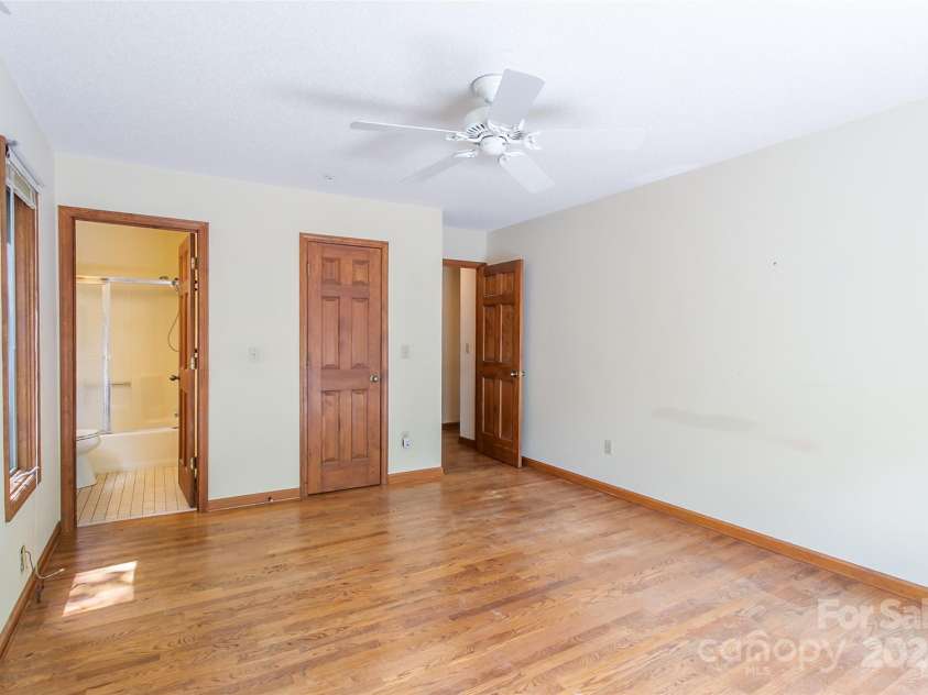 47 Tsitsi Court, Brevard, NC 28712.  MLS# CAR4282699, YatesRealty ID 2212. 