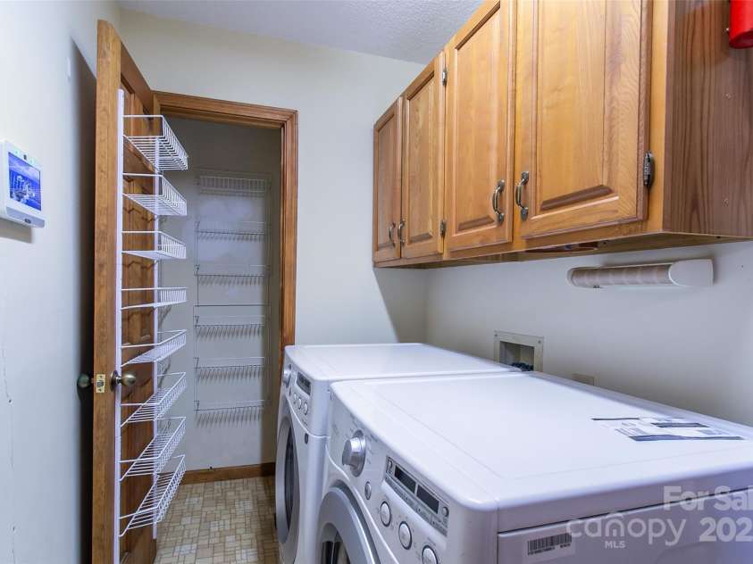 47 Tsitsi Court, Brevard, NC 28712.  MLS# CAR4282699, YatesRealty ID 2212. 