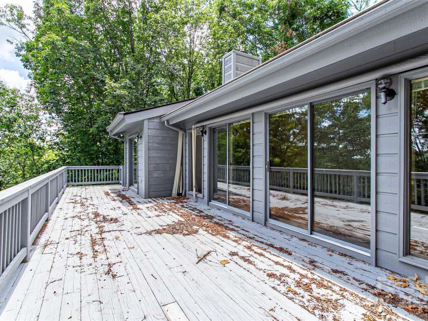 47 Tsitsi Court, Brevard, NC 28712.  MLS# CAR4282699, YatesRealty ID 2212. 