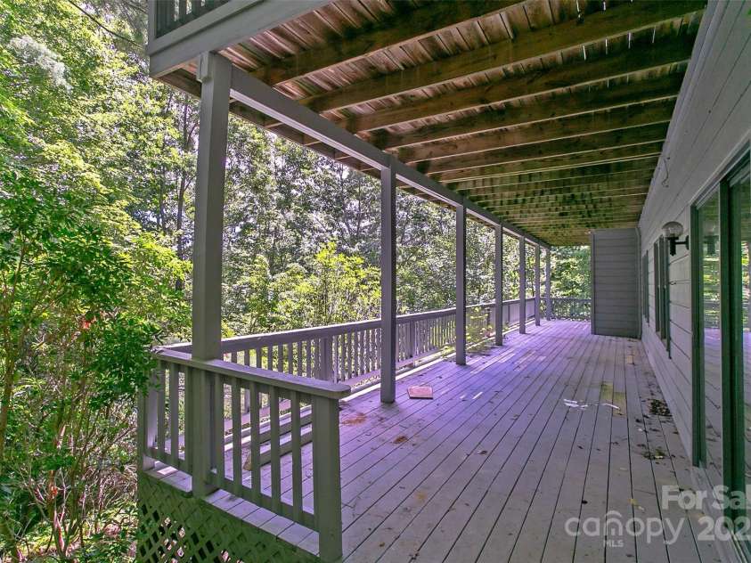 47 Tsitsi Court, Brevard, NC 28712.  MLS# CAR4282699, YatesRealty ID 2212. 