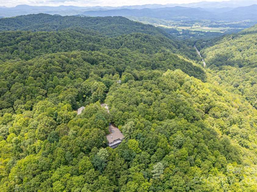 47 Tsitsi Court, Brevard, NC 28712.  MLS# CAR4282699, YatesRealty ID 2212. 