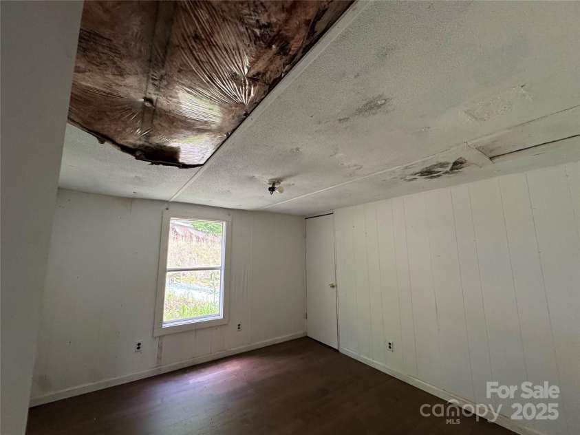 91 Keys Road, Almond, NC 28702.  MLS# CAR4268560, YatesRealty ID 22120. 