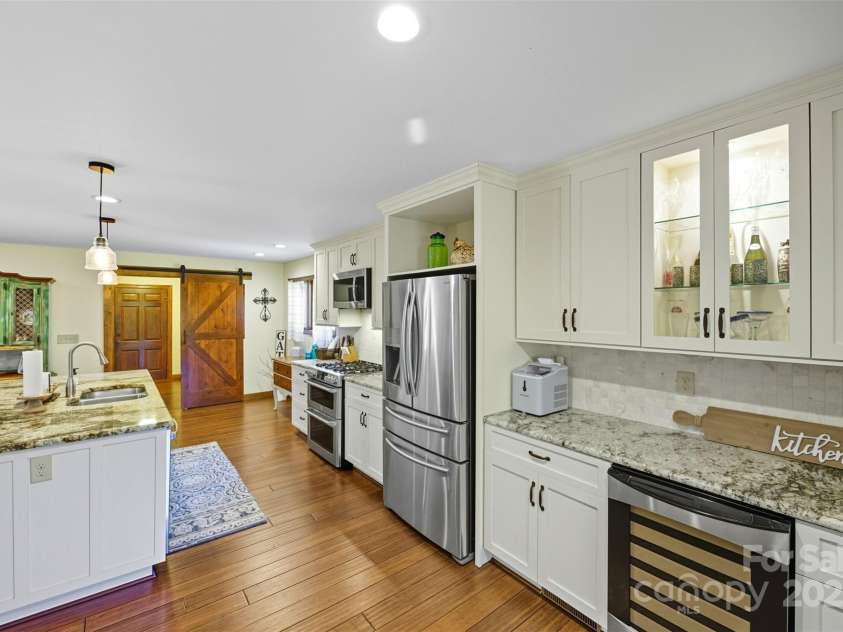 1515 Heatherloch Drive, Gastonia, NC 28054.  MLS# CAR4307044, YatesRealty ID 22121. 