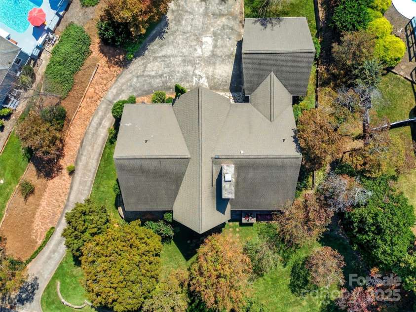 1515 Heatherloch Drive, Gastonia, NC 28054.  MLS# CAR4307044, YatesRealty ID 22121. 