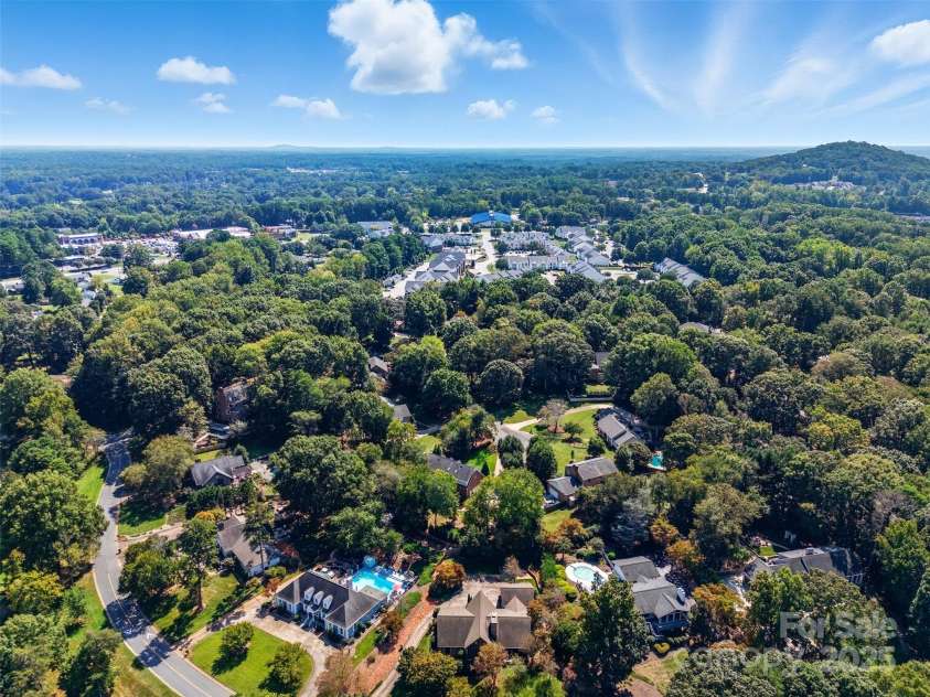 1515 Heatherloch Drive, Gastonia, NC 28054.  MLS# CAR4307044, YatesRealty ID 22121. 