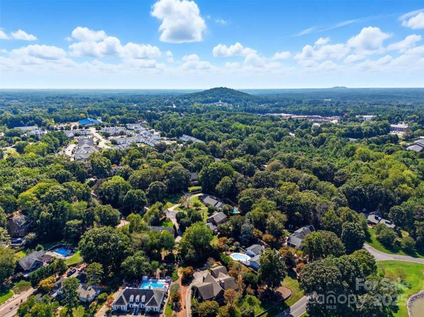 1515 Heatherloch Drive, Gastonia, NC 28054.  MLS# CAR4307044, YatesRealty ID 22121. 